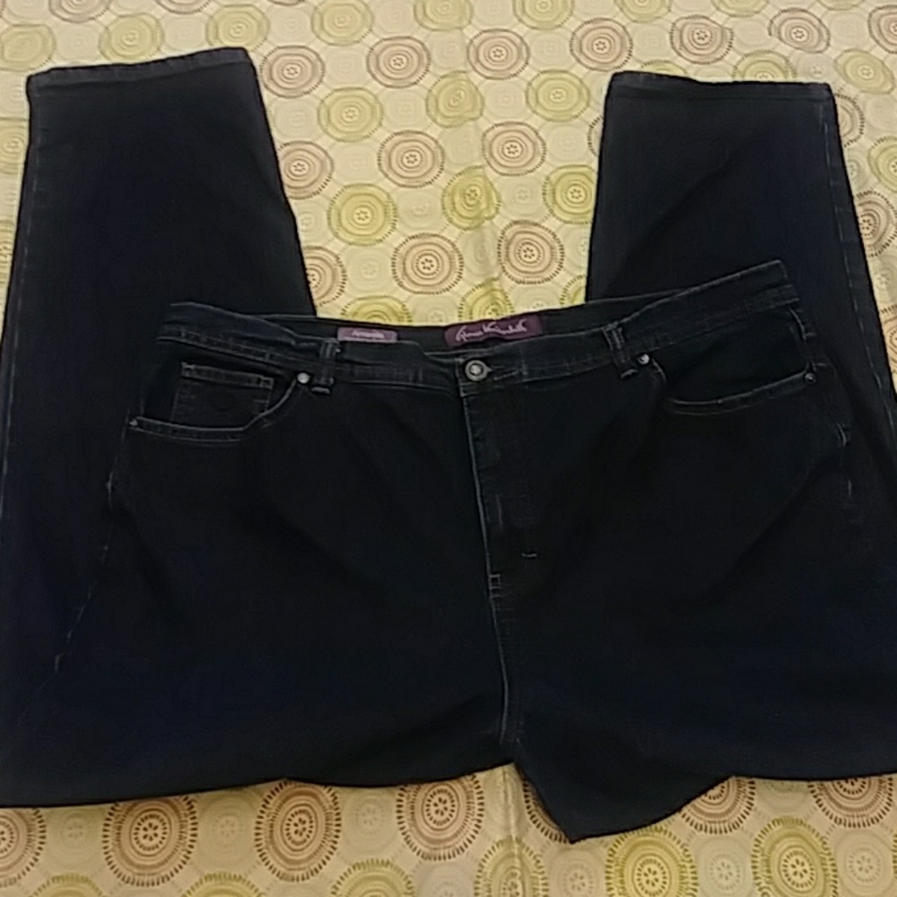 Gloria Vanderbilt woman's size 22 jeans